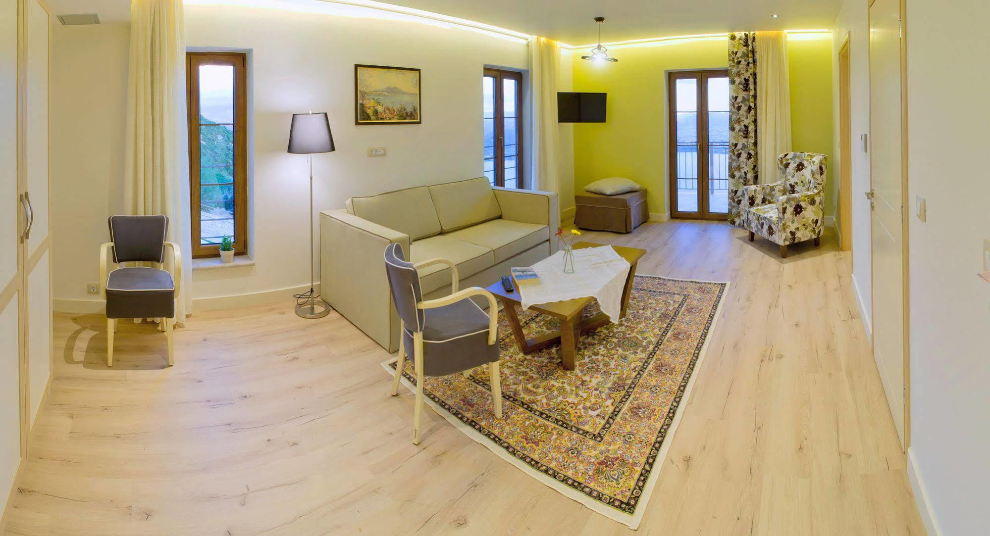 Arktos Hotel Ioannina Exterior photo
